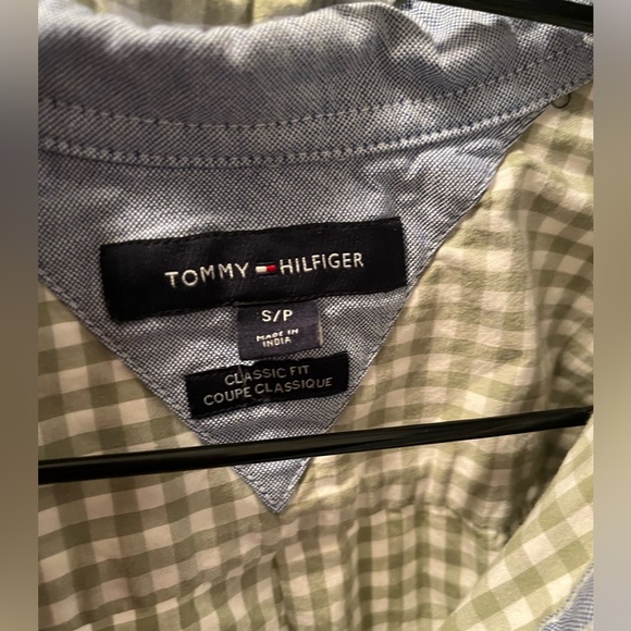 TOMMY HILFIGER Large Green Button Down Dress shirt. - Picture 3 of 3